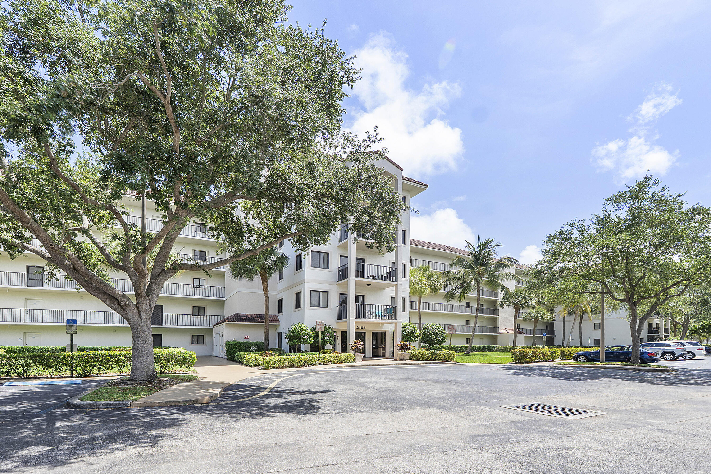 2105 Lavers Circle, Unit 305 Delray Beach, FL 33444 - Photo 36 of 43 2105 Lavers Cir_003