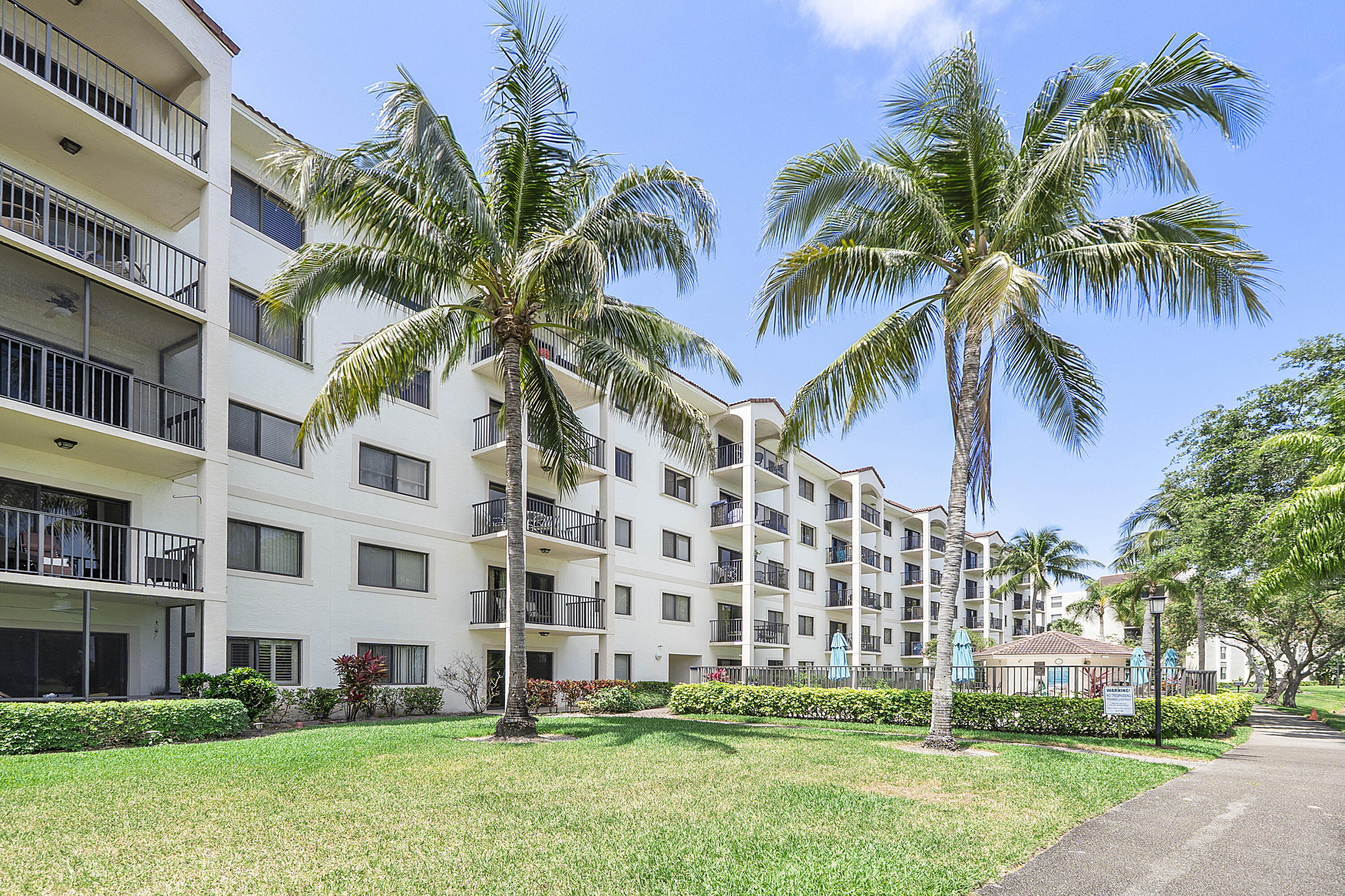 2105 Lavers Circle, Unit 305 Delray Beach, FL 33444 - Photo 37 of 43 2105 Lavers Cir_004