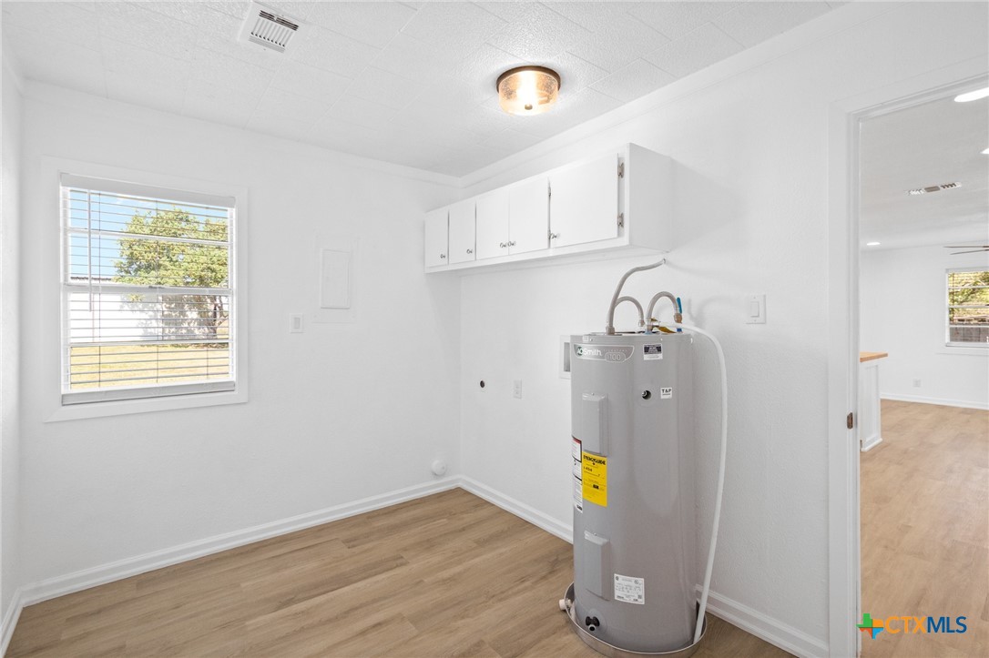 208 Eleanor Street Victoria, TX 77904 - Photo 23 of 40