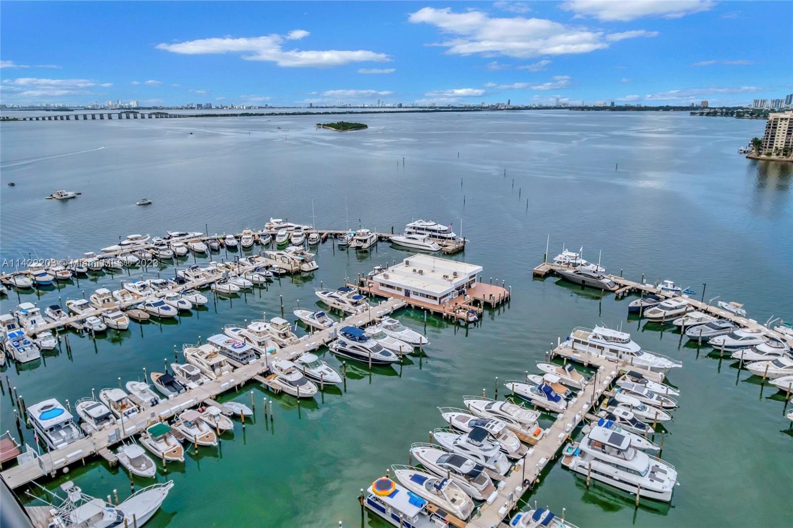 555 Northeast 15th Street, Unit 20B Miami, FL 33132 - Photo 20 of 33