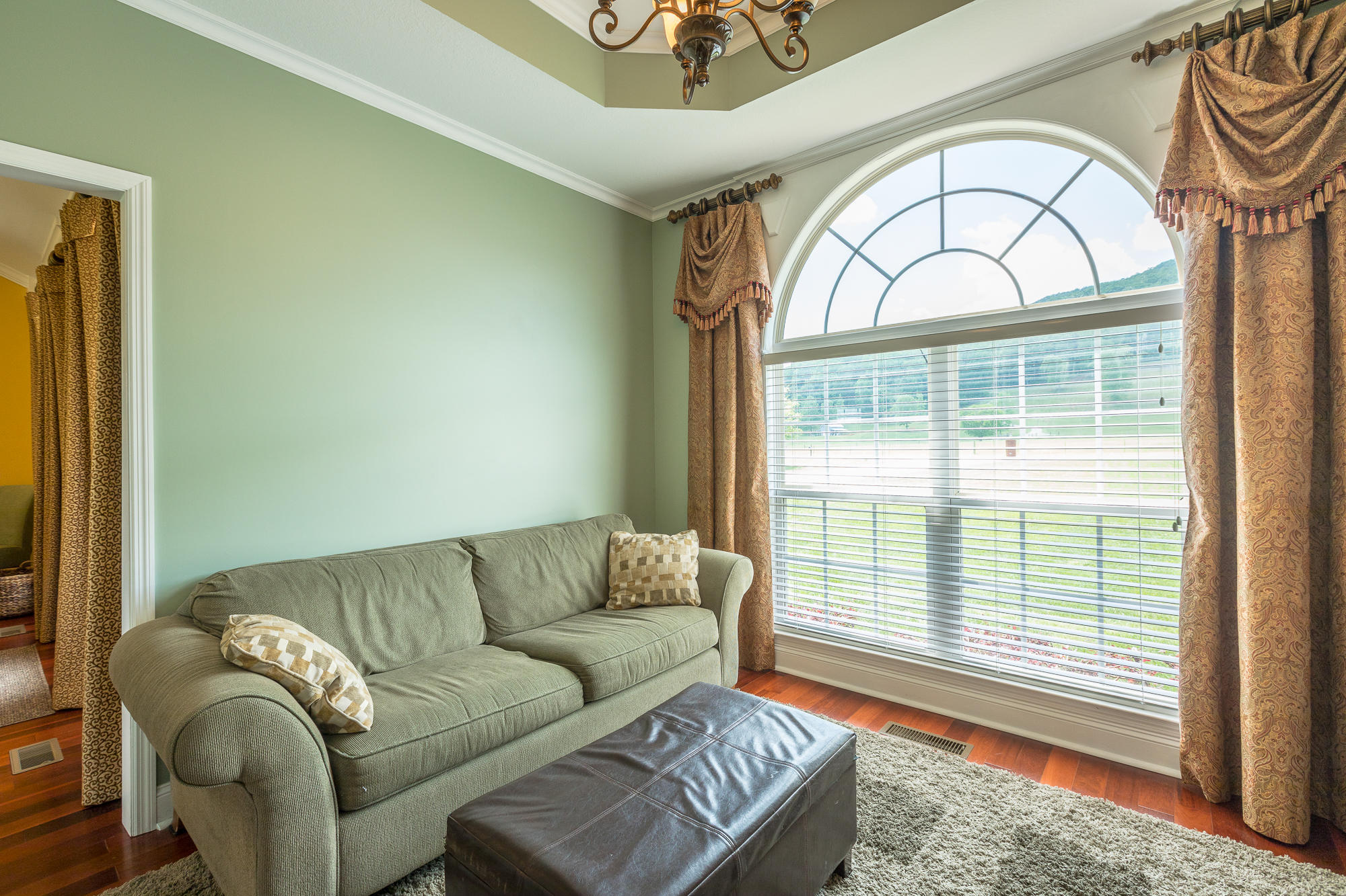250 Shady Grove Road Sequatchie, TN 37374 - Photo 13 of 46 Sitting Room