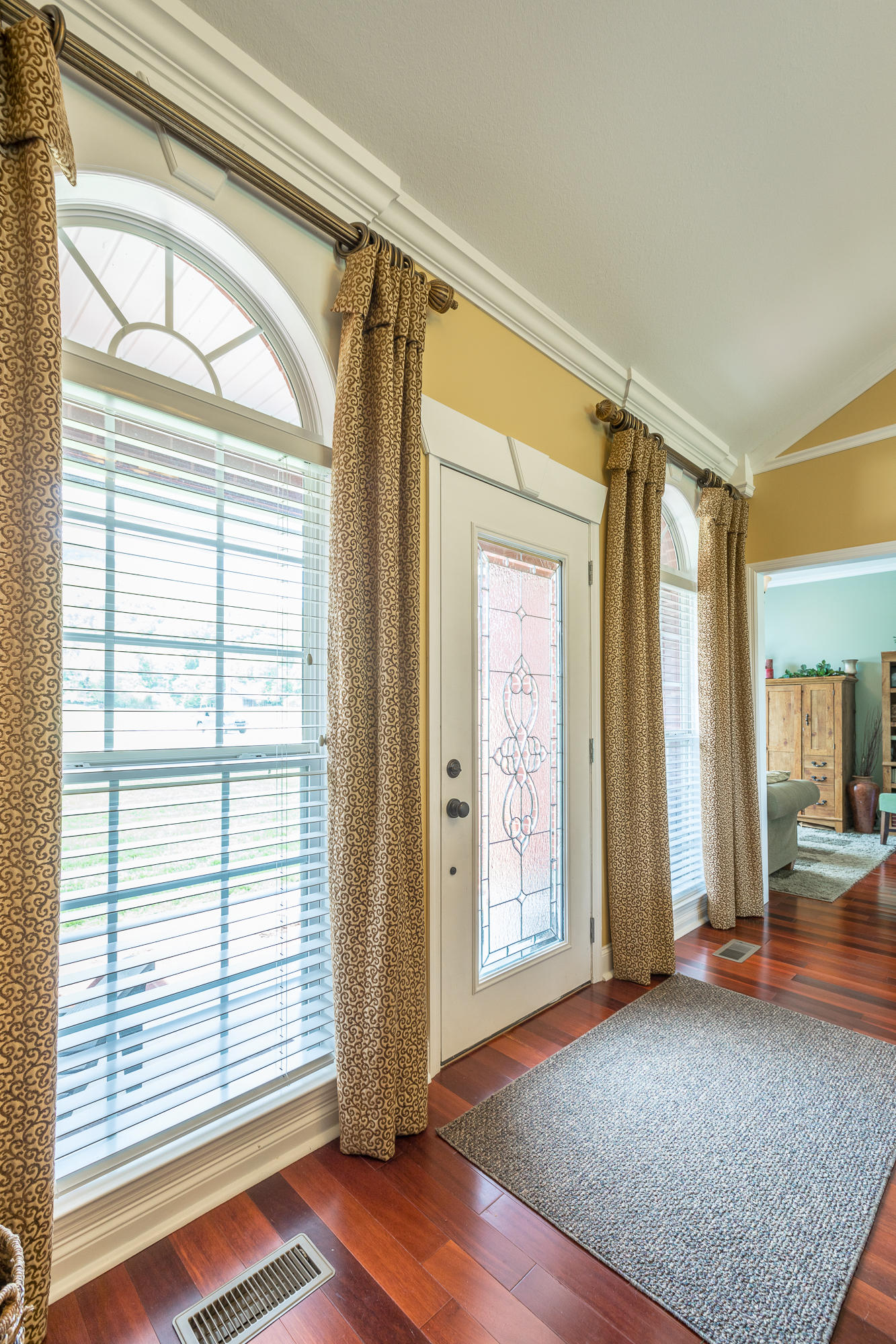 250 Shady Grove Road Sequatchie, TN 37374 - Photo 4 of 46 Entrance