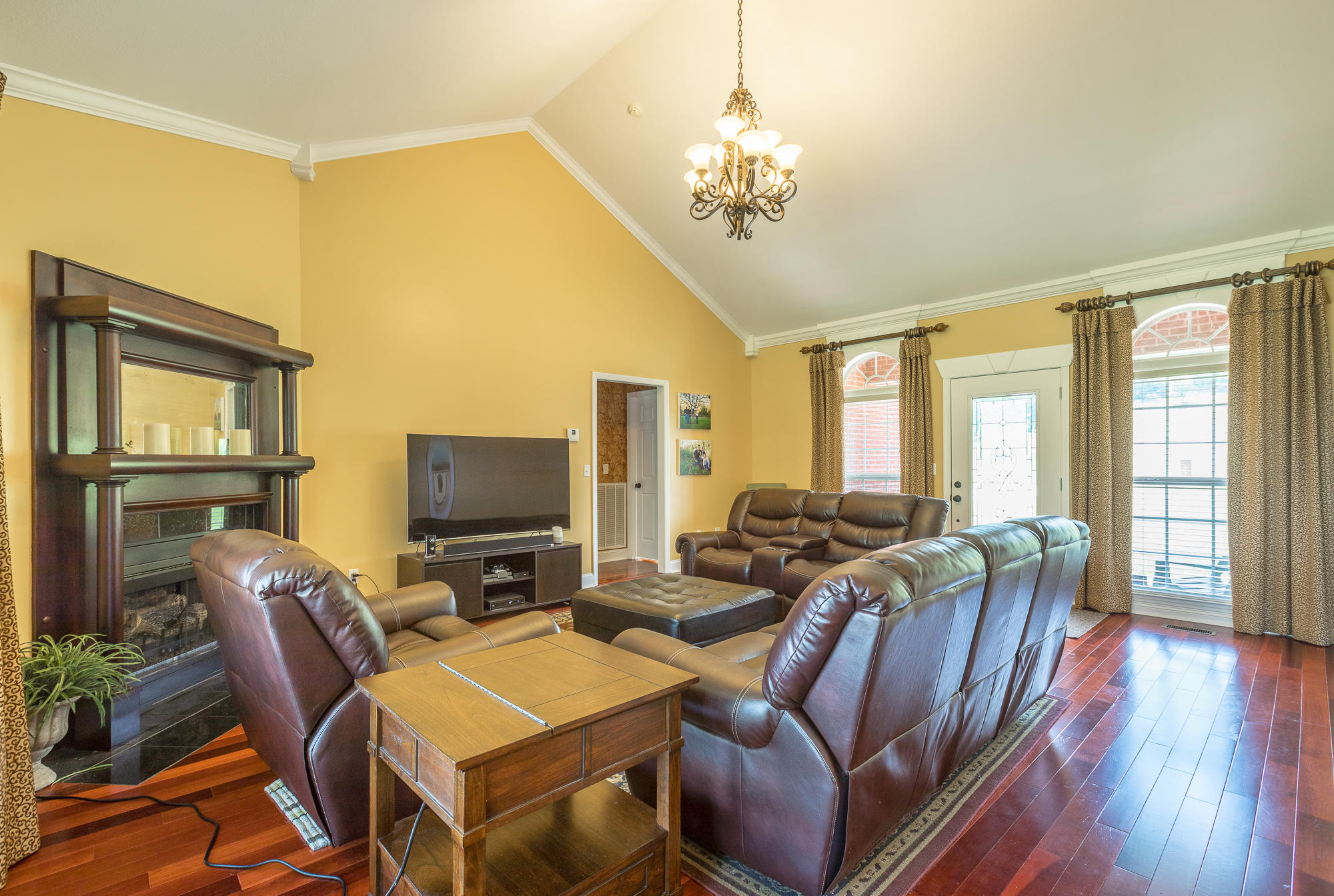 250 Shady Grove Road Sequatchie, TN 37374 - Photo 9 of 46 Great Room