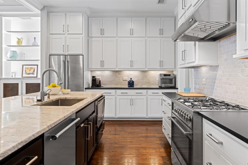 1190 John Collier Road Northwest Atlanta, GA 30318 - Photo 8 of 39 Gallery Image 8