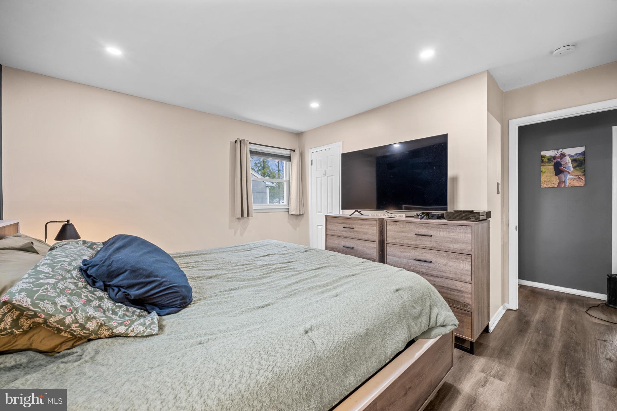 6 Sussex Road Marlton, NJ 08053 - Photo 17 of 22 Cozy retreat with modern touches.