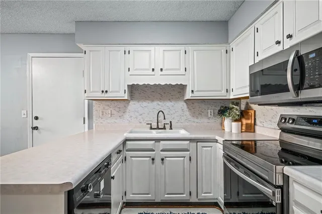 $350,000 | 12024 Goodman Street, Overland Park, KS 66213