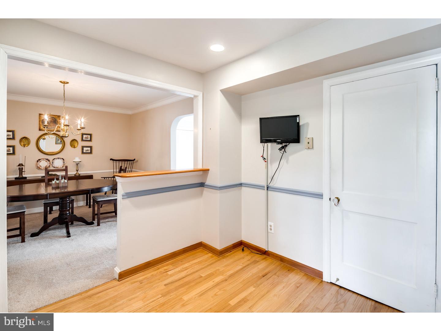 614 Wayne Avenue Haddonfield, NJ 08033 - Photo 5 of 25 Gallery Image 5
