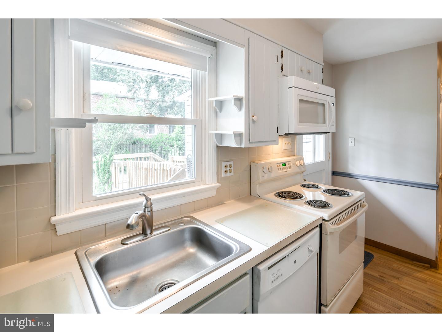 614 Wayne Avenue Haddonfield, NJ 08033 - Photo 9 of 25 Gallery Image 9