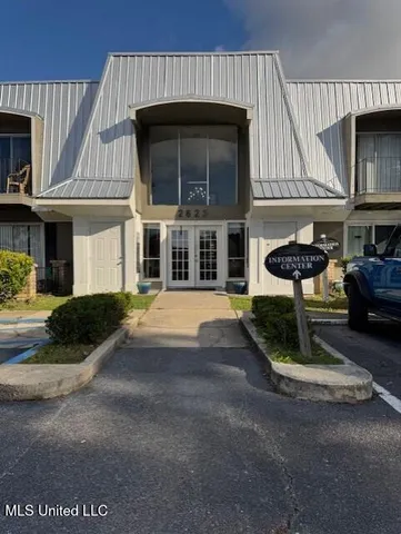 $1,065 | 2823 Bienville Boulevard, Ocean Springs, MS 39564