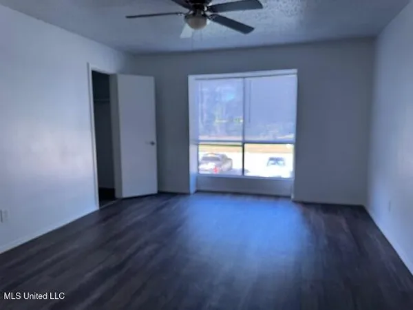 $1,065 | 2823 Bienville Boulevard, Ocean Springs, MS 39564