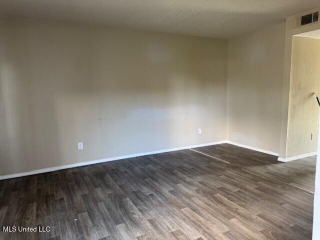 2823 Bienville Boulevard Ocean Springs, MS 39564 - Photo 9 of 19 thumbnail_IMG_8753