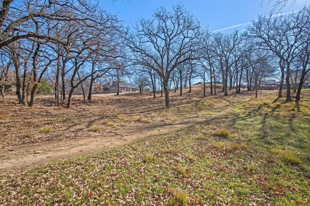 $299,000 | 18 Royal Oaks Boulevard, Hickory Creek, TX 75065