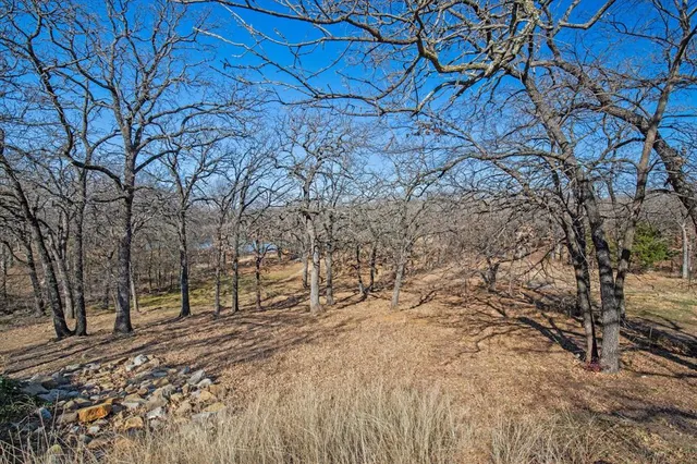 $299,000 | 18 Royal Oaks Boulevard, Hickory Creek, TX 75065