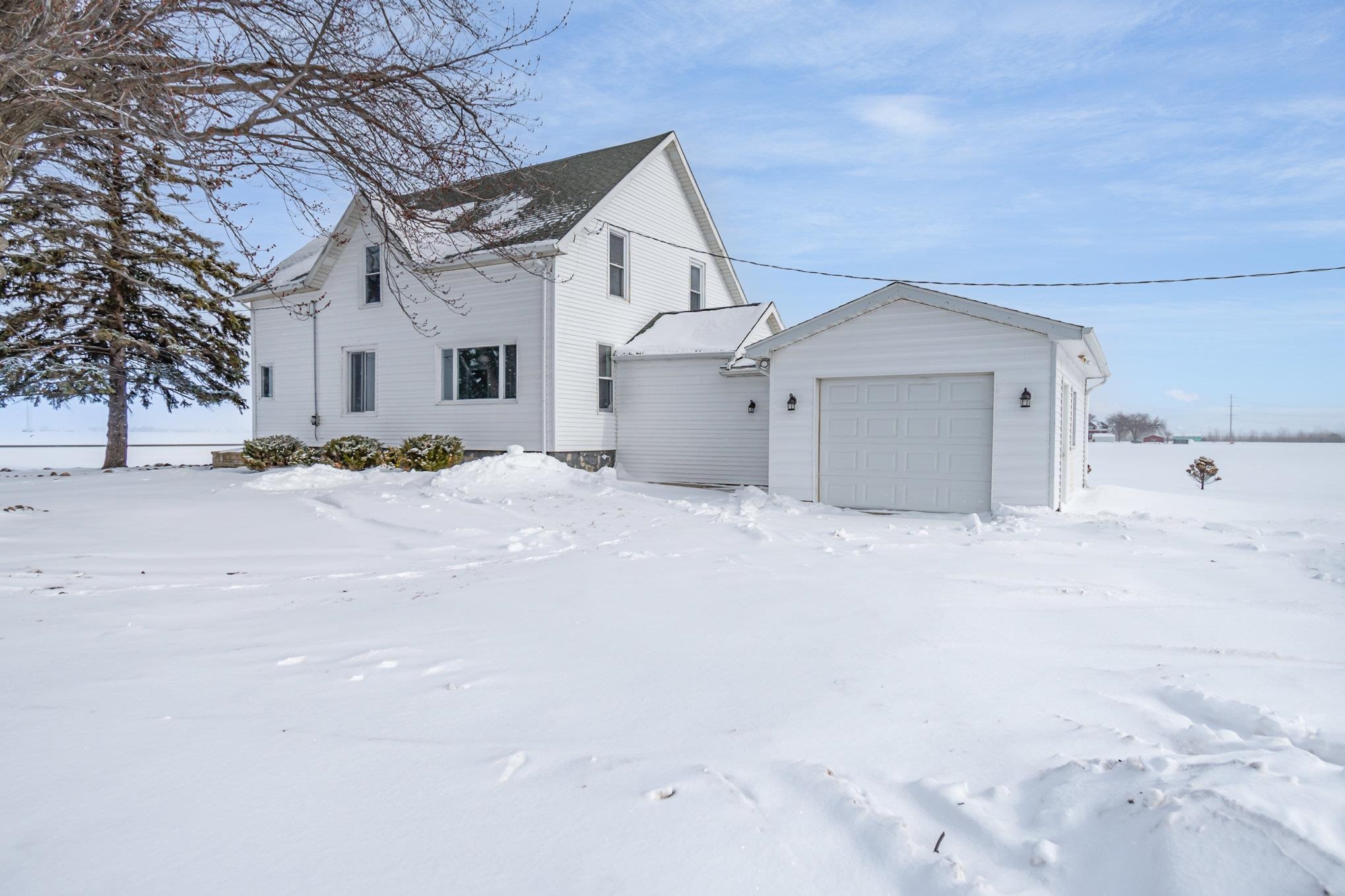 9297 Sebewaing Road Sebewaing, MI 48759 - Photo 2 of 25