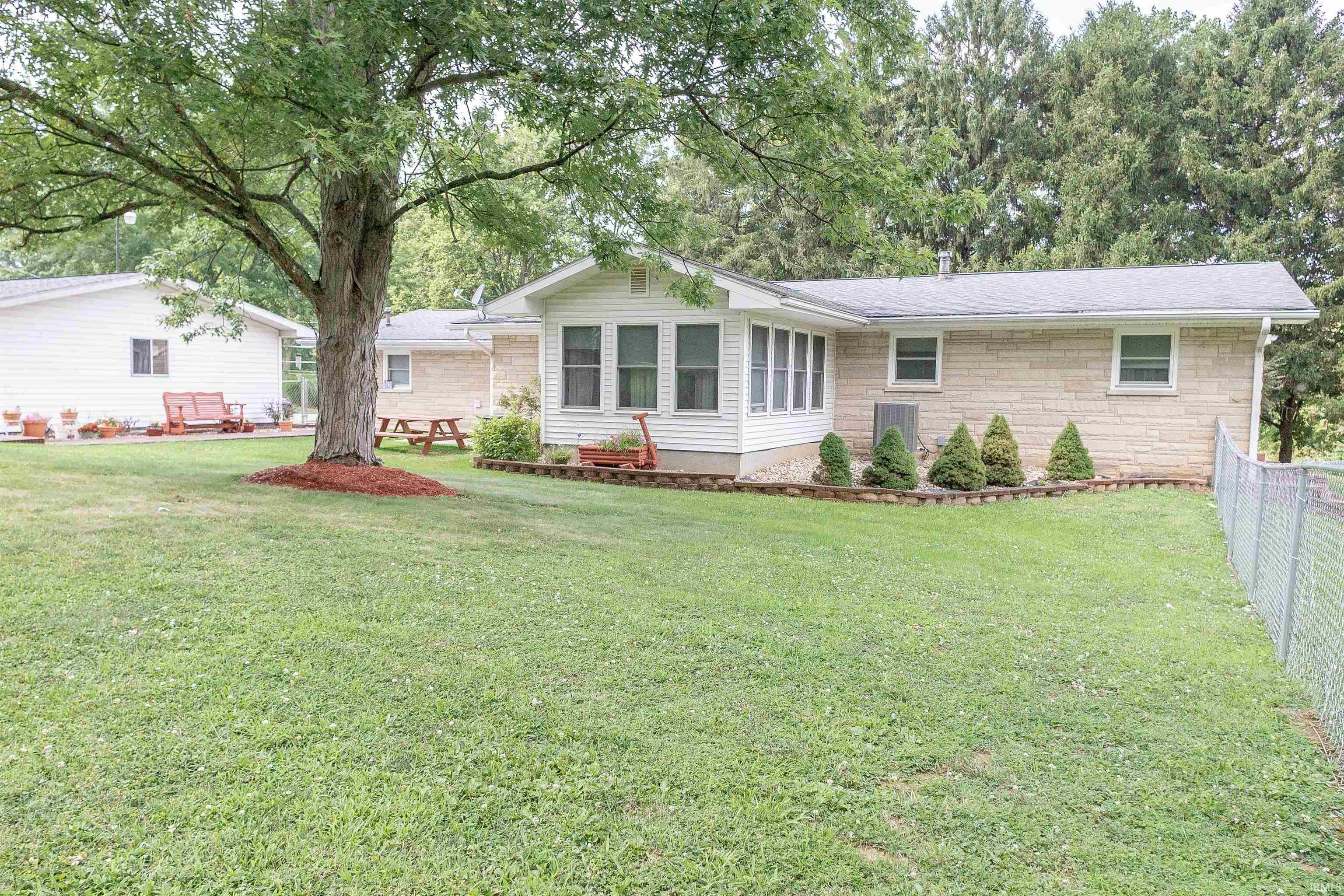 1554 East Oolitic Road Bedford, IN 47421 - Photo 4 of 33 Gallery Image 4