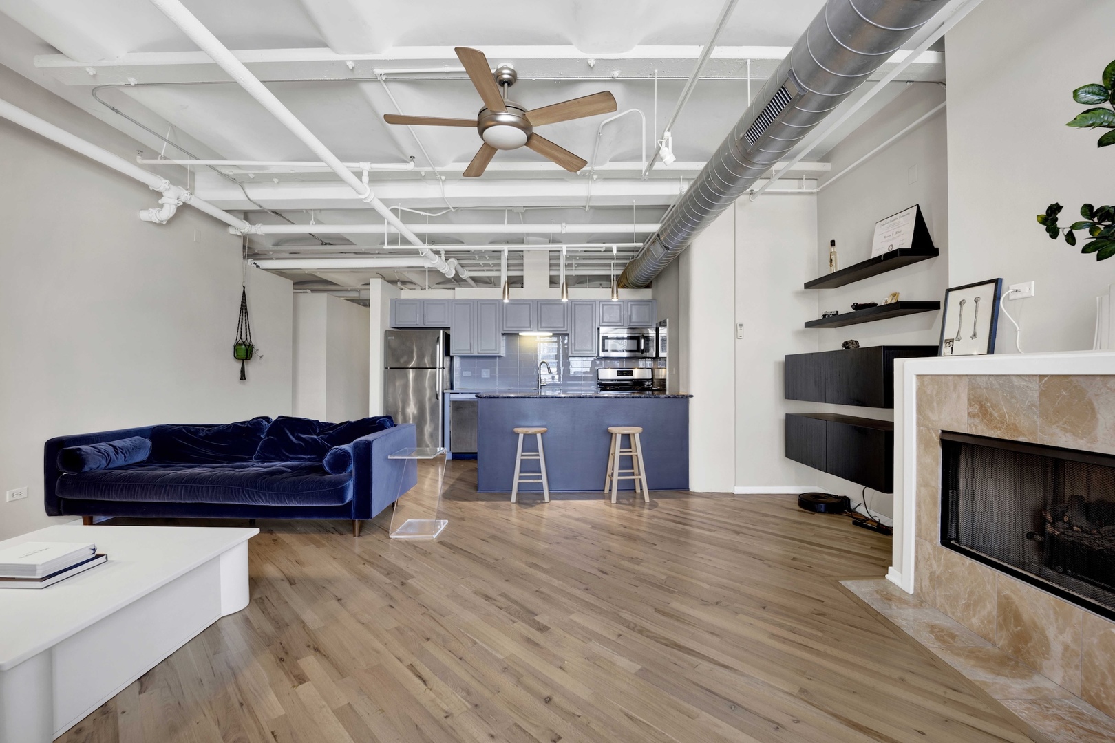 500 South Clinton Street, Unit 642 Chicago, IL 60607 - Photo 5 of 29