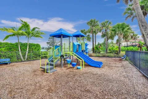 $1,639,000 | 11965 South Baypoint Circle, Parkland, FL 33076