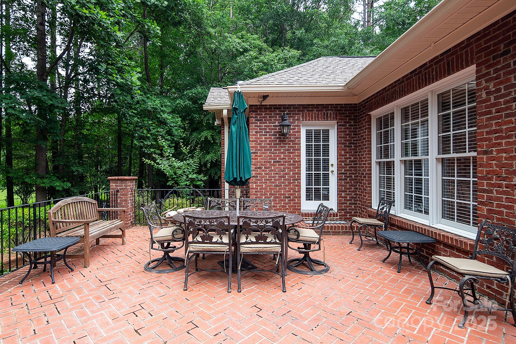 3504 High Ridge Road Charlotte, NC 28270 - Photo 31 of 36 a view of a outdoor space with a patio