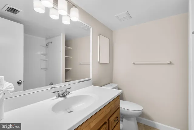 $225,000 | 19104 Mills Choice Road, Unit 3, Montgomery Village, MD 20886