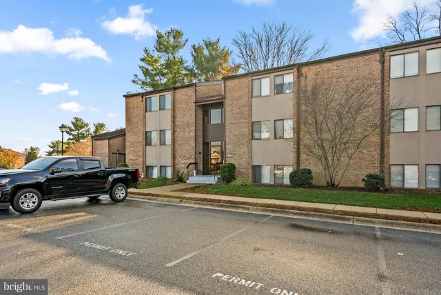 $225,000 | 19104 Mills Choice Road, Unit 3, Montgomery Village, MD 20886