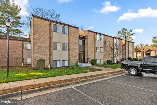 $225,000 | 19104 Mills Choice Road, Unit 3, Montgomery Village, MD 20886
