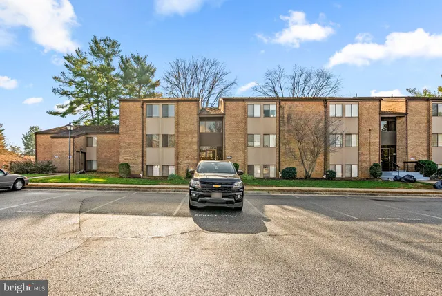 $225,000 | 19104 Mills Choice Road, Unit 3, Montgomery Village, MD 20886
