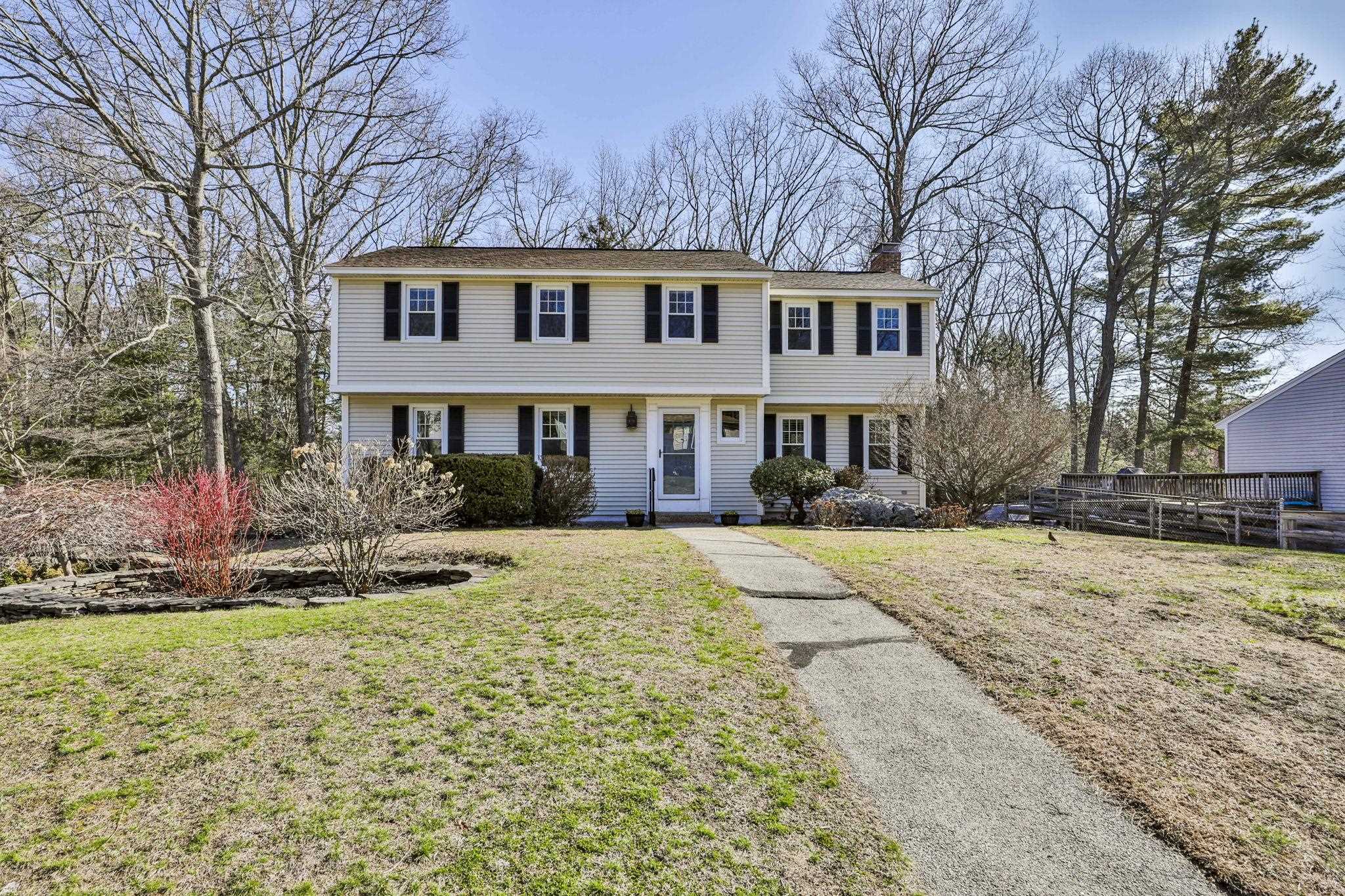 13 Cider Lane Nashua, NH 03063 - Photo 2 of 48