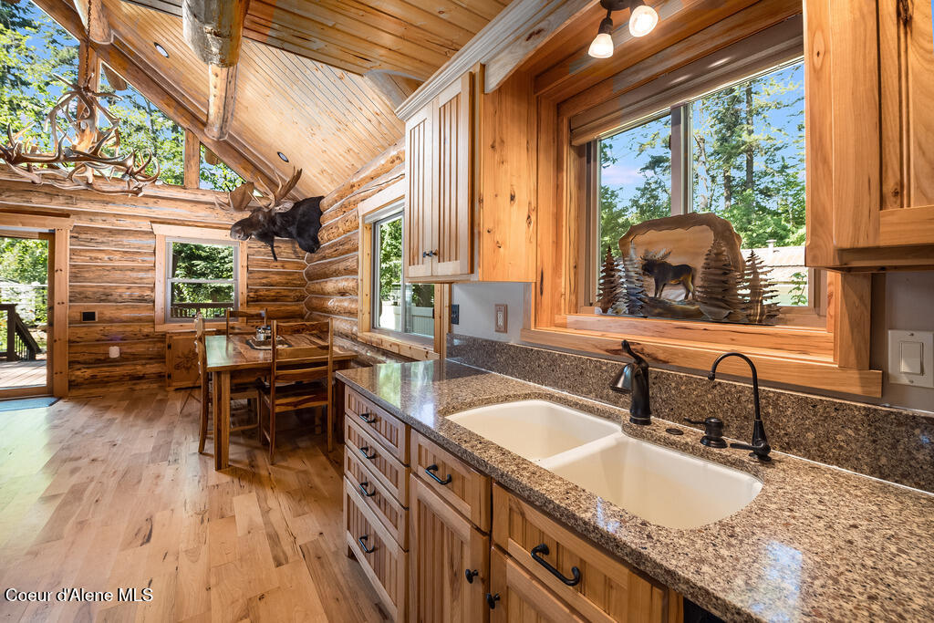 28 Creekside Lane Hope, ID 83836 - Photo 16 of 55 Kitchen