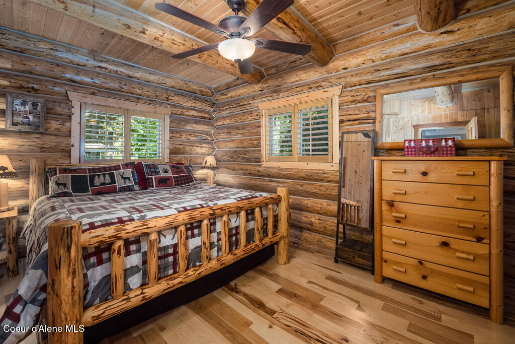 28 Creekside Lane Hope, ID 83836 - Photo 19 of 55 Master Bedroom