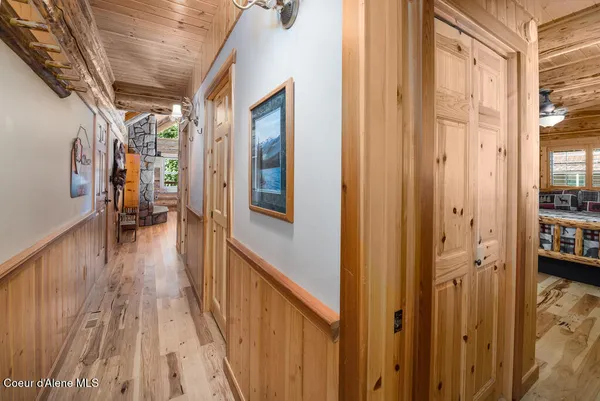 $575,000 | 28 Creekside Lane, Hope, ID 83836