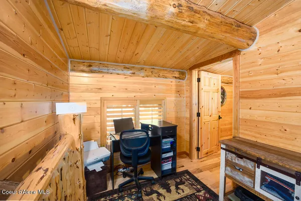 $575,000 | 28 Creekside Lane, Hope, ID 83836