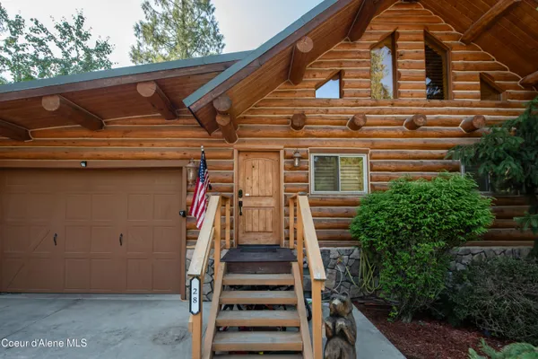 $575,000 | 28 Creekside Lane, Hope, ID 83836
