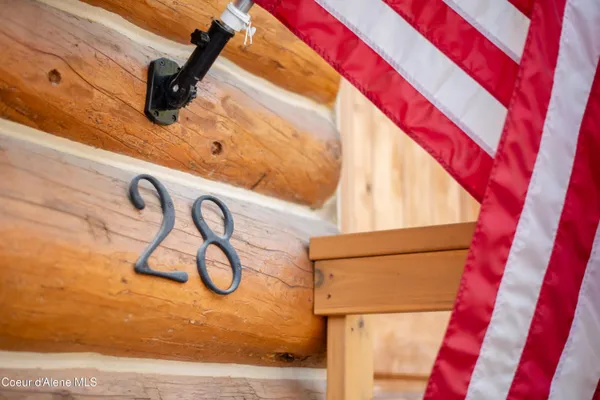 $575,000 | 28 Creekside Lane, Hope, ID 83836