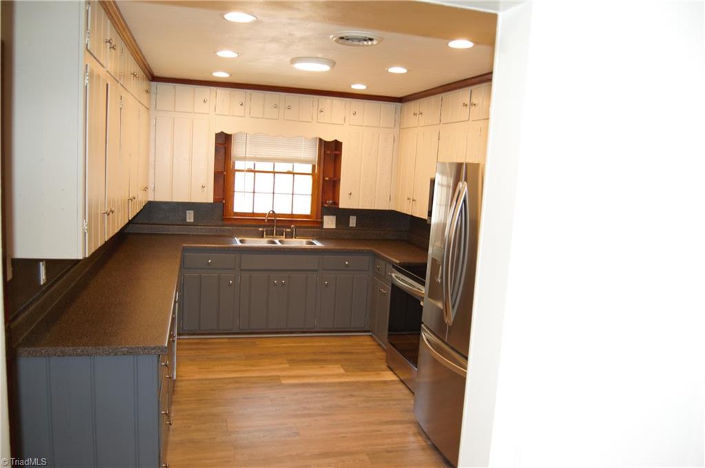 1510 Polo Road Winston-Salem, NC 27106 - Photo 16 of 31