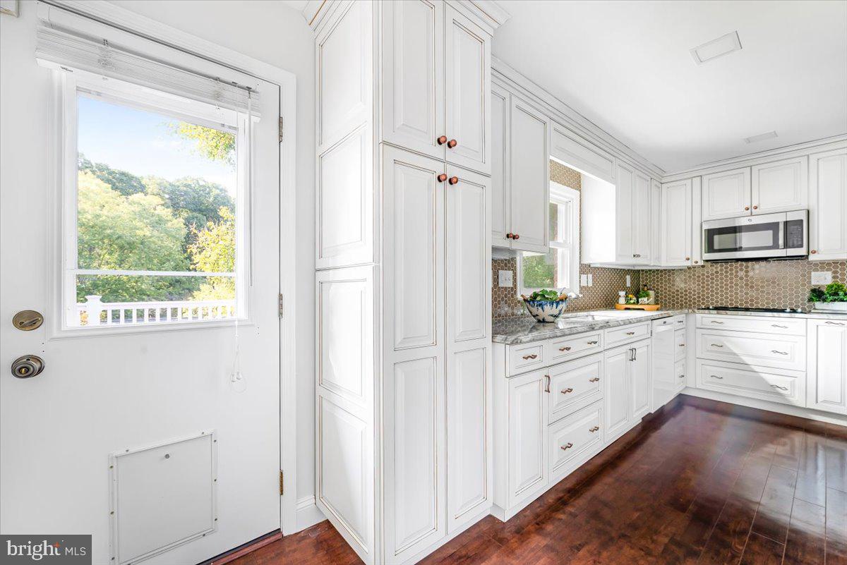 1318 Midwood Place Silver Spring, MD 20910 - Photo 11 of 39