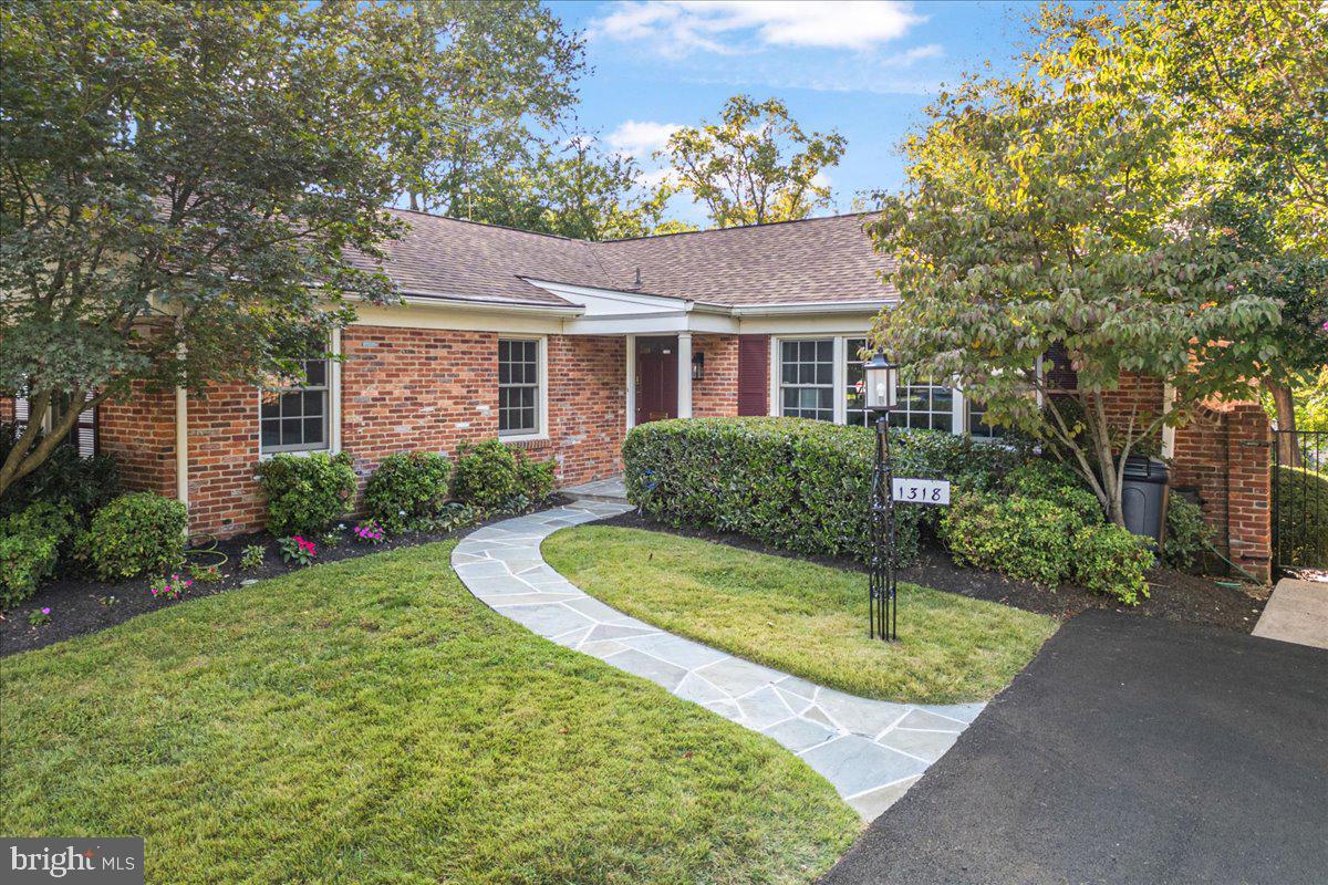 1318 Midwood Place Silver Spring, MD 20910 - Photo 2 of 39