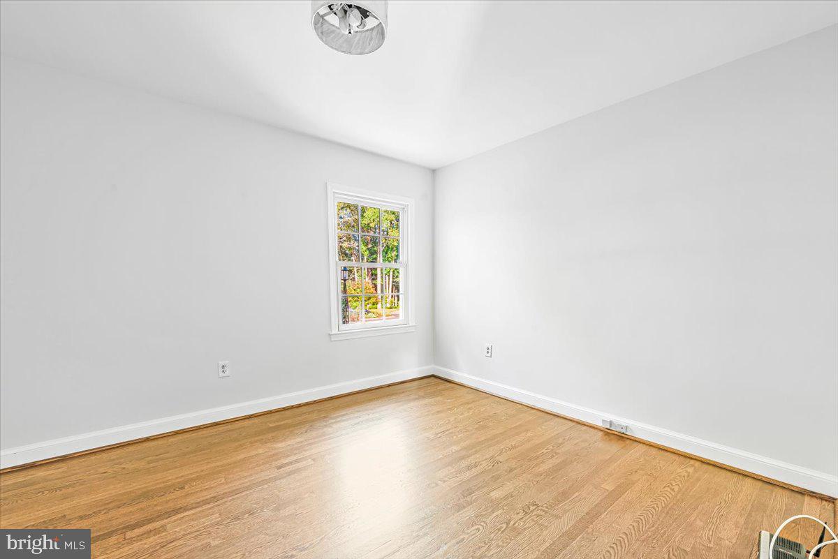 1318 Midwood Place Silver Spring, MD 20910 - Photo 23 of 39