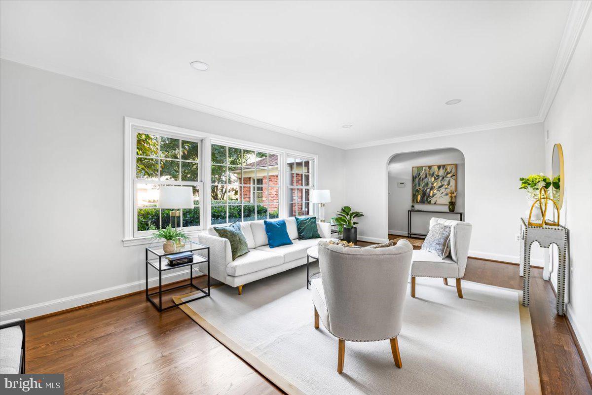 1318 Midwood Place Silver Spring, MD 20910 - Photo 5 of 39