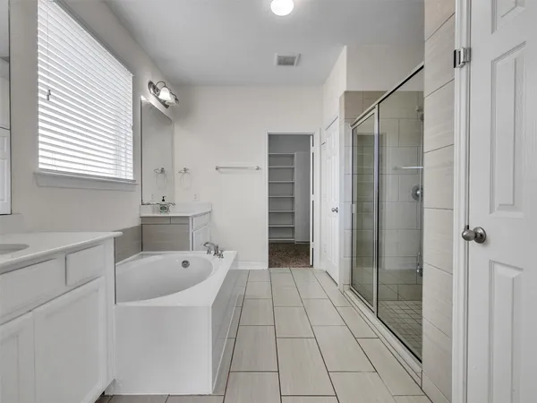 $3,200 | 11066 Walts Run Lane, Cypress, TX 77433