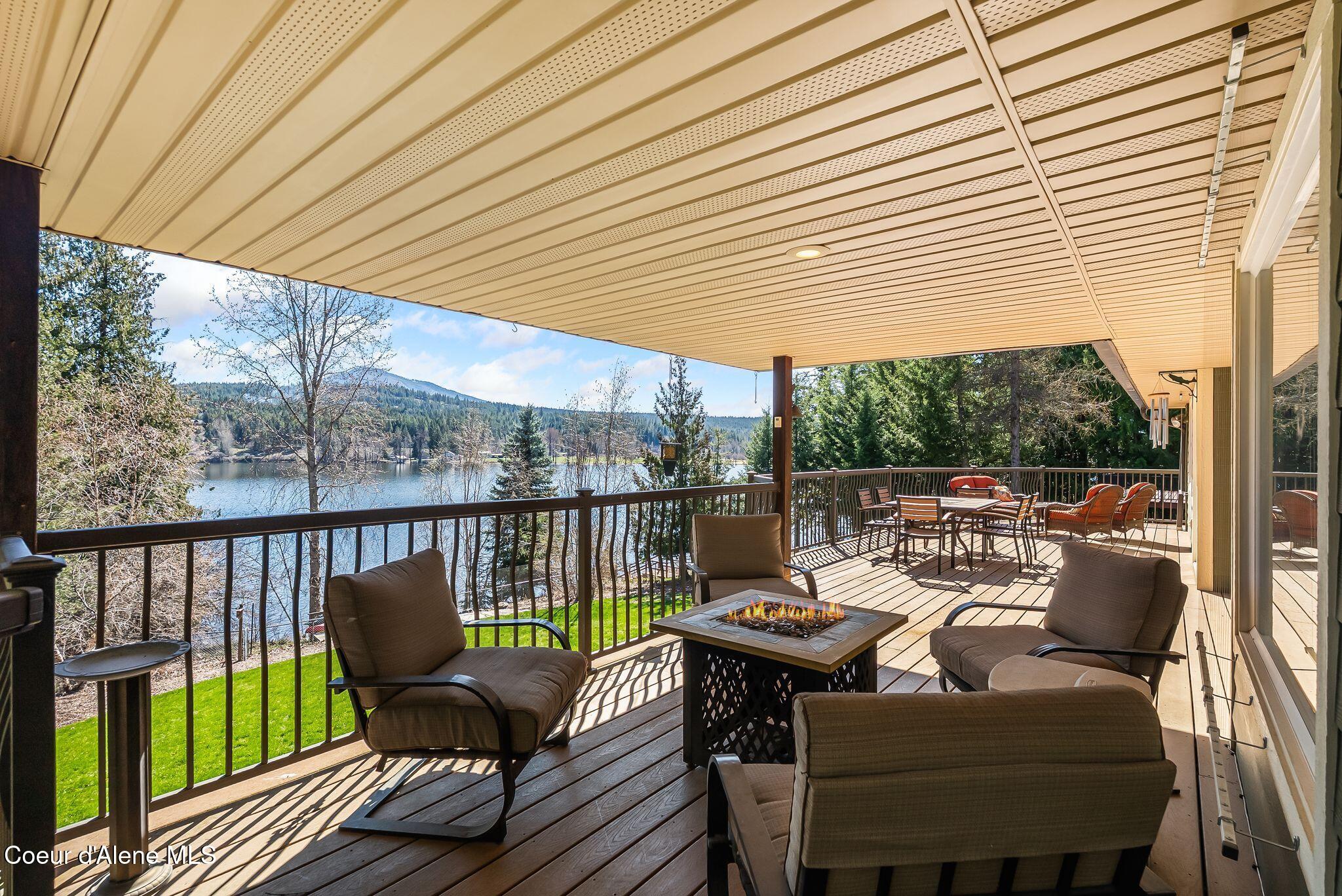 338 Steep Lane Cocolalla, ID 83813 - Photo 16 of 73 Covered deck