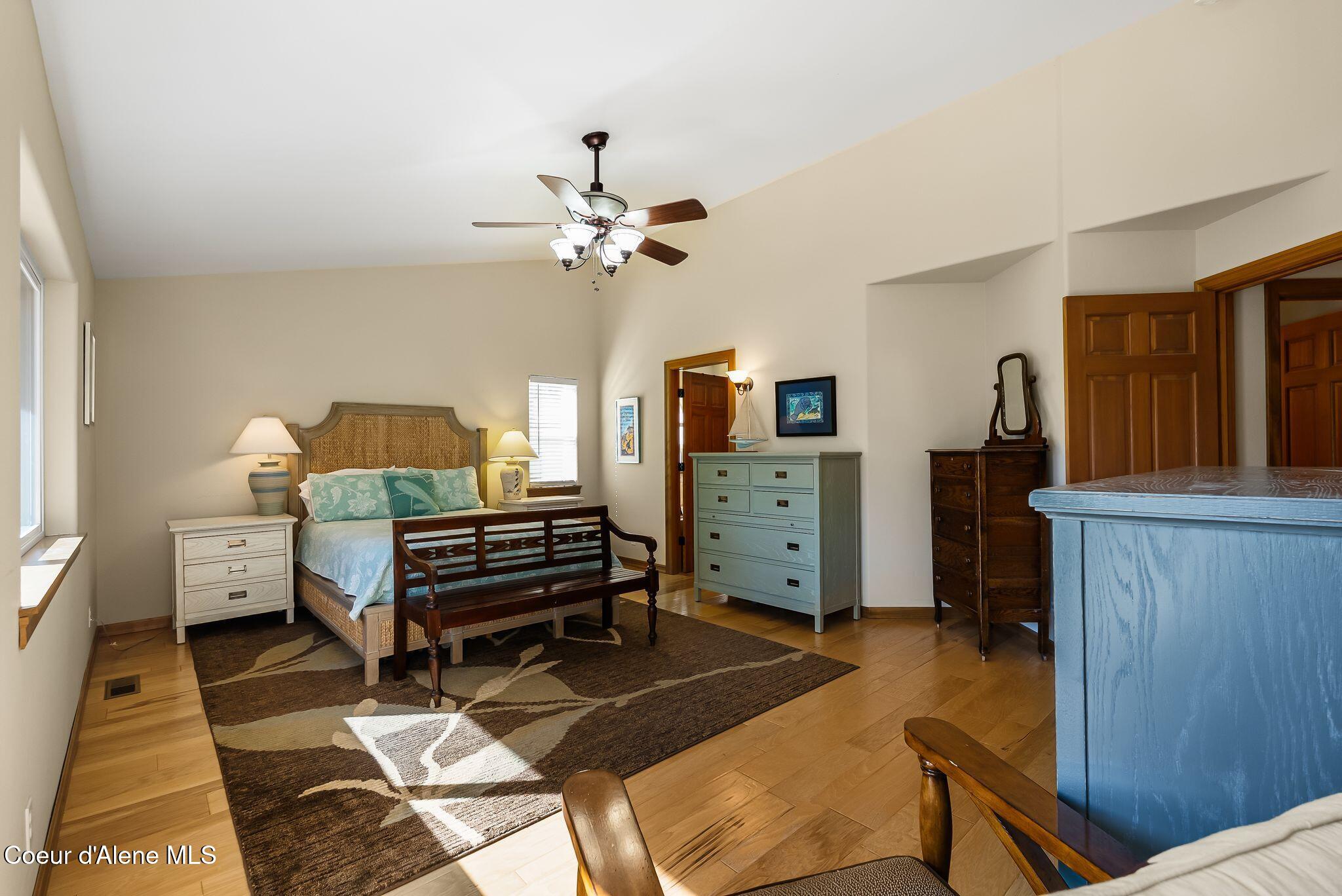 338 Steep Lane Cocolalla, ID 83813 - Photo 28 of 73 Master suite