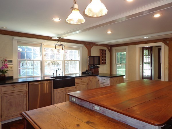 10 Springfield Street Wilbraham, MA 01095 - Photo 6 of 30 Gallery Image 6