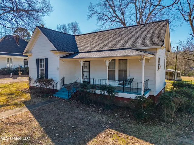 $165,000 | 210 Eureka Street, Batesville, MS 38606