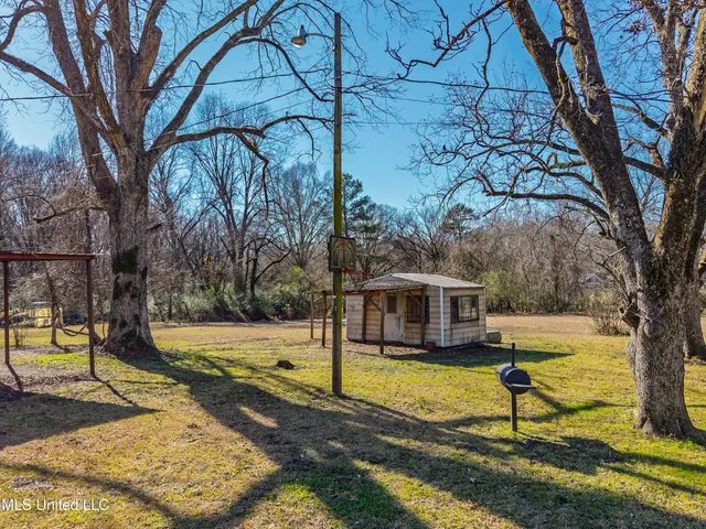 $165,000 | 210 Eureka Street, Batesville, MS 38606