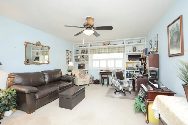 $180,000 | 666 South Ripple Creek Drive, Unit A, Houston, TX 77057