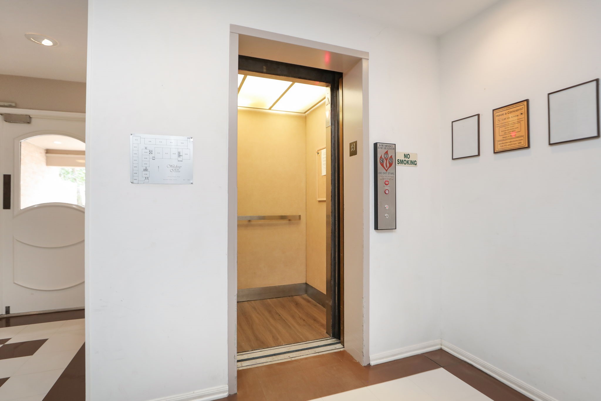 666 South Ripple Creek Drive, Unit 666 Houston, TX 77057 - Photo 31 of 49 a view of bathroom