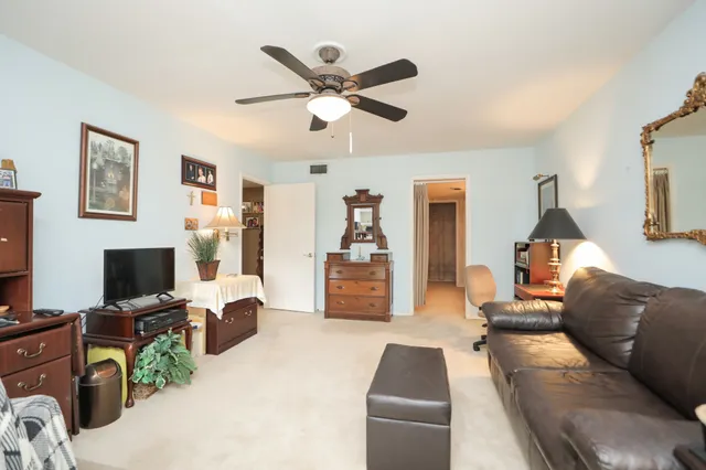 $180,000 | 666 South Ripple Creek Drive, Unit A, Houston, TX 77057