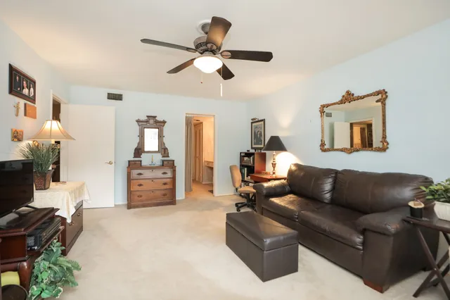 $180,000 | 666 South Ripple Creek Drive, Unit A, Houston, TX 77057