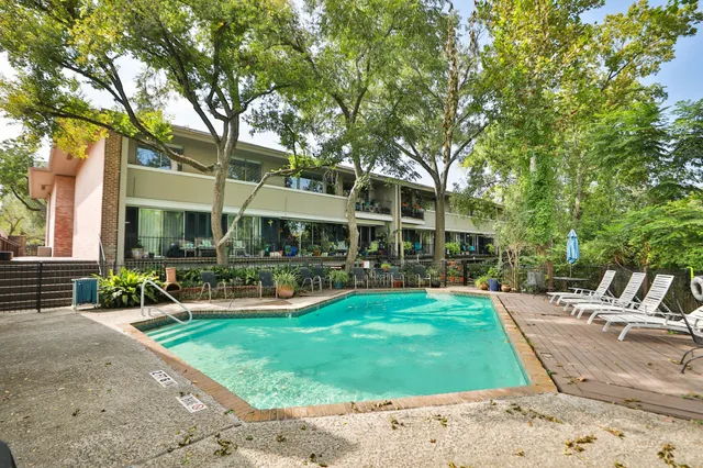 $180,000 | 666 South Ripple Creek Drive, Unit A, Houston, TX 77057