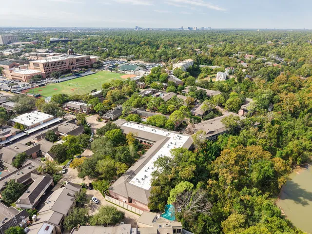 $180,000 | 666 South Ripple Creek Drive, Unit A, Houston, TX 77057